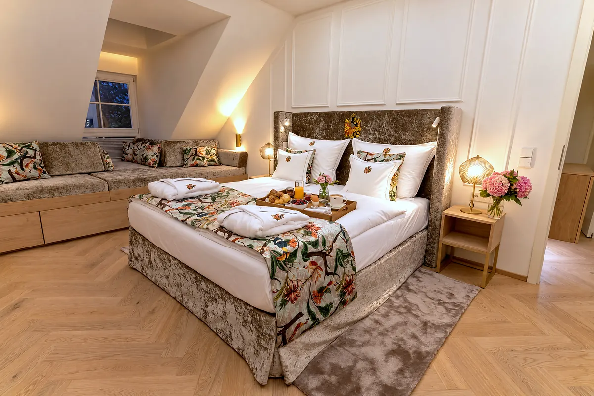 Das Bett von der anderen Seite, 08 Paradiesvogel