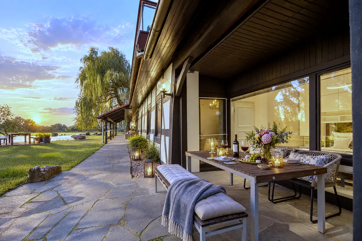 Die Terrasse, 11 Nymphensittich